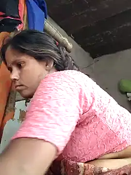 Snapshot of Hot-ilaiy chatting on October 22, 2025, 9:20 am Hot-ilaiy online show from October 22, 2025, 9:20 am