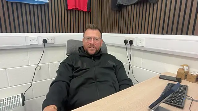 Snapshot of bilf1978 chatting on February 16, 2026, 6:45 am bilf1978 online show from February 16, 2026, 6:45 am