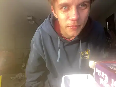 XanderOzzz online show from October 27, 2025, 4:24 am