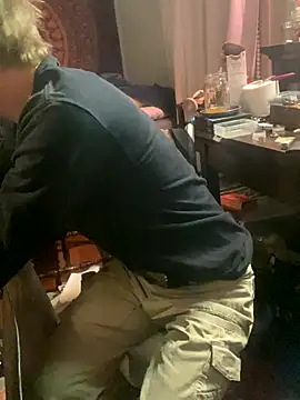 XanderOzzz online show from November 15, 2025, 10:41 am