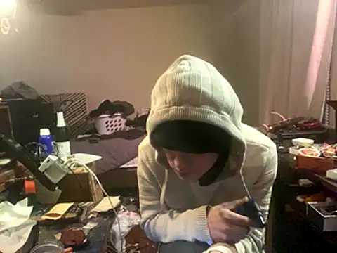 XanderOzzz online show from December 15, 2025, 10:54 am