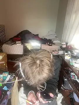 XanderOzzz online show from February 14, 2026, 5:46 pm