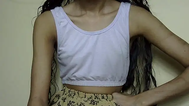 smallcuute online show from February 13, 2026, 7:14 pm