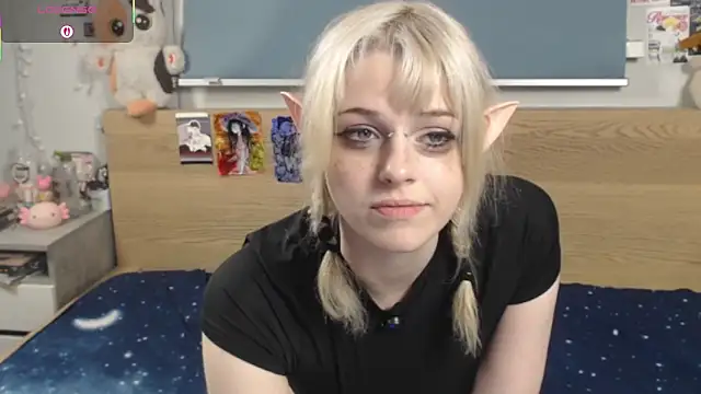 Snapshot of triplebakaaa chatting on December 18, 2025, 10:02 pm triplebakaaa online show from December 18, 2025, 10:02 pm