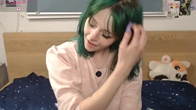 Snapshot of triplebakaaa chatting on October 17, 2025, 6:43 pm triplebakaaa online show from October 17, 2025, 6:43 pm