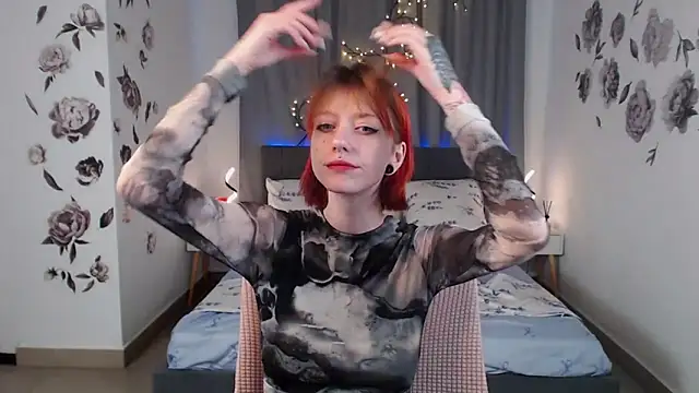 AveryLia online show from October 9, 2025, 7:31 am