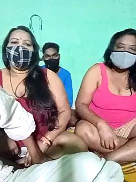 LoveOnStream online show from November 8, 2025, 11:58 am