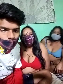 LoveOnStream online show from November 29, 2025, 3:12 pm