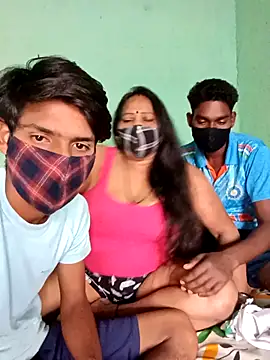 LoveOnStream online show from October 19, 2025, 11:13 am