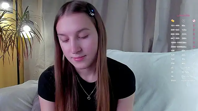 Snapshot of NanaMertins chatting on November 18, 2025, 1:10 am NanaMertins online show from November 18, 2025, 1:10 am