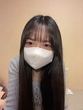 risa909 online show from May 12, 2026, 9:21 pm
