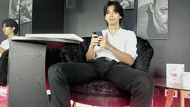 jett savage online show from November 15, 2025, 2:54 pm