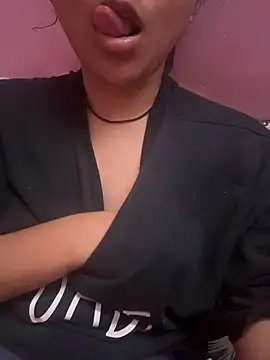Snapshot of rimasharma_10 chatting on May 7, 2026, 12:15 am rimasharma 10 online show from May 7, 2026, 12:15 am