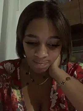 Crisschiavo online show from November 5, 2025, 2:25 am