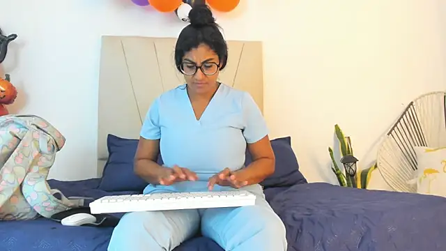 Snapshot of _Miaa_khalifa_ chatting on October 14, 2025, 12:28 pm Miaa khalifa online show from October 14, 2025, 12:28 pm