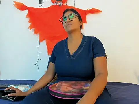 Snapshot of _Miaa_khalifa_ chatting on October 20, 2025, 12:17 pm Miaa khalifa online show from October 20, 2025, 12:17 pm