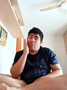 Snapshot of Martigato3 chatting on October 13, 2025, 3:24 pm Martigato3 online show from October 13, 2025, 3:24 pm