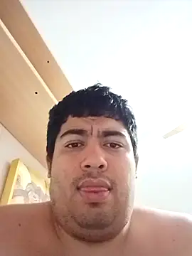 Snapshot of Martigato3 chatting on October 15, 2025, 2:43 am Martigato3 online show from October 15, 2025, 2:43 am