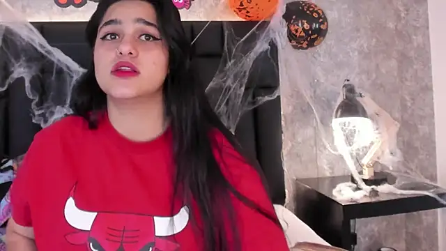 crystaldarliing online show from October 25, 2025, 10:10 pm