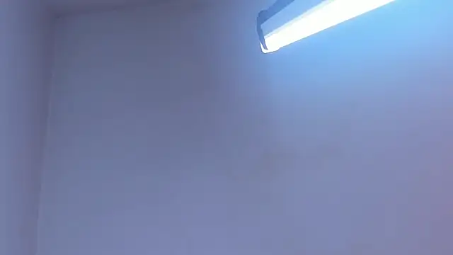 crystaldarliing online show from November 29, 2025, 11:16 pm