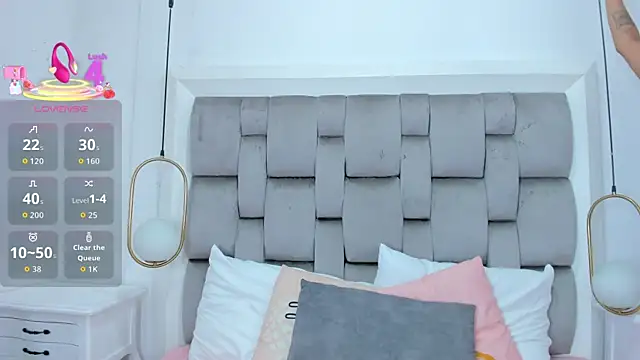 Snapshot of ValerieSoto chatting on March 1, 2026, 7:25 pm ValerieSoto online show from March 1, 2026, 7:25 pm