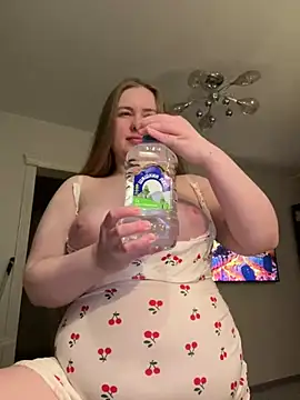 DeniMilkyyyyy online show from February 21, 2026, 6:21 pm