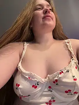 DeniMilkyyyyy online show from March 3, 2026, 5:31 pm