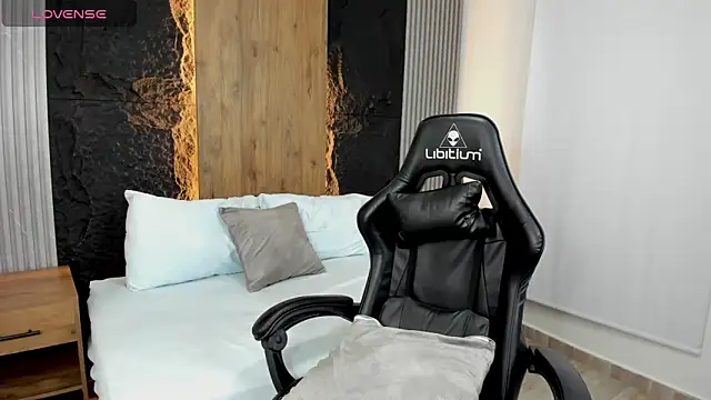 Snapshot of Clara_Luu chatting on October 11, 2025, 2:45 am Clara Luu online show from October 11, 2025, 2:45 am