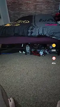 queenpeaches121 online show from July 5, 2026, 1:21 am
