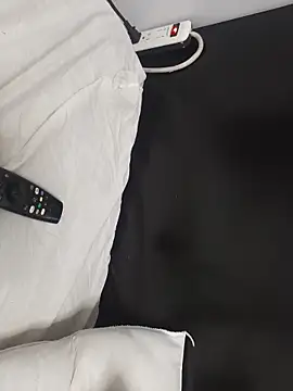 AtraCTiVoSiNguLaR online show from February 16, 2026, 8:24 am