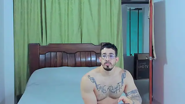 Hunter Hoott online show from January 17, 2026, 11:52 pm