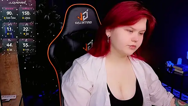 fillisfox  online show from December 3, 2025, 10:58 am