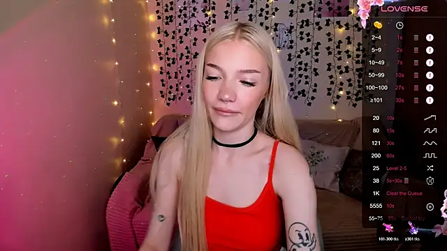 AnyaTaylor  online show from November 4, 2025, 2:15 am