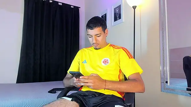 Snapshot of TeamPorn_19 chatting on January 18, 2026, 7:39 pm TeamPorn 19 online show from January 18, 2026, 7:39 pm