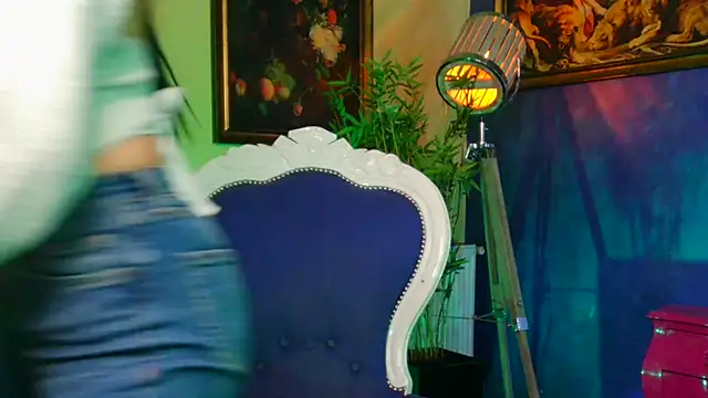 Snapshot of loewec chatting on September 25, 2025, 6:19 am loewec online show from September 25, 2025, 6:19 am