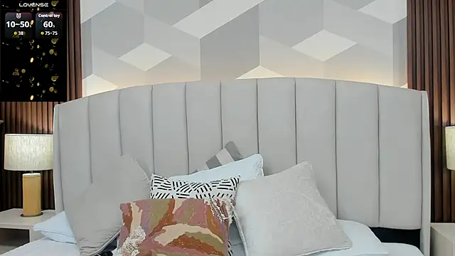 Mommy Naughty online show from March 11, 2026, 11:26 am