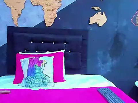 Maiam  Rossi online show from October 29, 2025, 12:15 pm