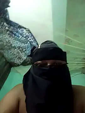 jenyfer709 online show from February 13, 2026, 10:32 pm