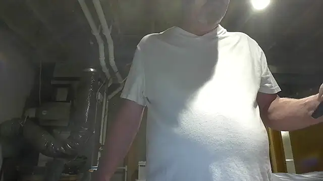 Sexyjennyxh online show from April 18, 2026, 4:37 am