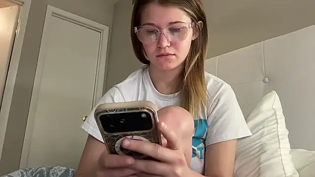 Riley ray69 online show from April 7, 2026, 3:36 pm