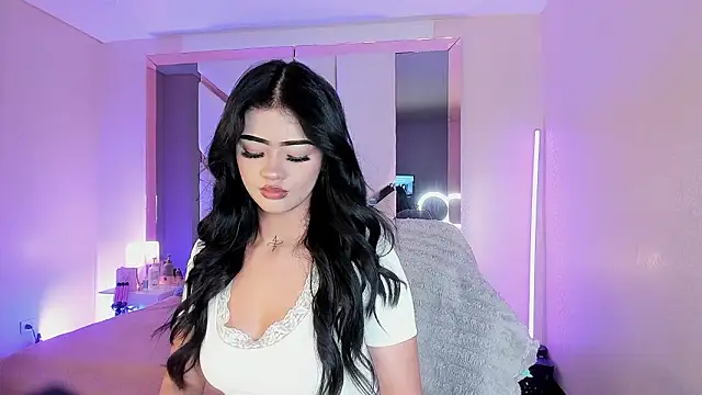 EmmaStonns online show from March 5, 2026, 12:24 pm