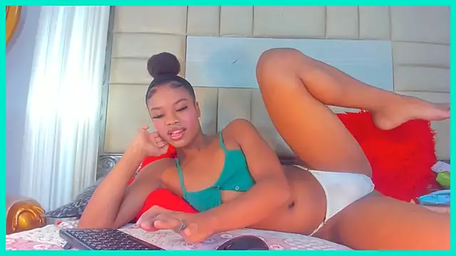 Snapshot of EbonyWildYou chatting on September 8, 2025, 3:44 pm EbonyWildYou online show from September 8, 2025, 3:44 pm