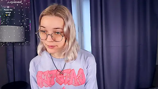 EdaKirkIin online show from October 29, 2025, 5:28 am