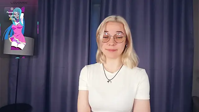 EdaKirkIin online show from November 18, 2025, 5:22 am