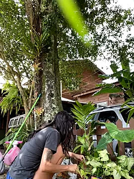 Goddesmyy online show from September 19, 2025, 4:11 pm