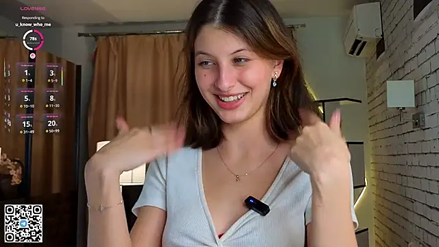 LorinaMaffitt online show from September 21, 2025, 8:03 pm