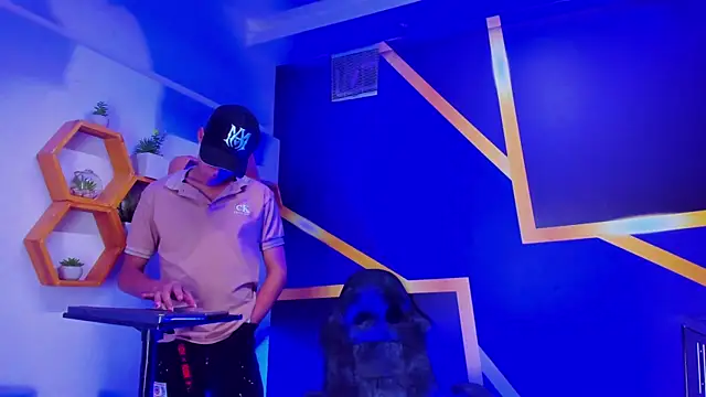 Snapshot of imperial_boys chatting on September 12, 2025, 3:50 am imperial boys online show from September 12, 2025, 3:50 am