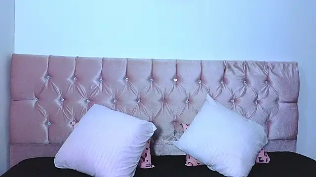 Electra  moon online show from December 4, 2025, 7:51 am