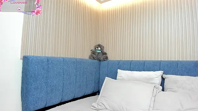 angel ponce online show from April 10, 2026, 7:10 pm