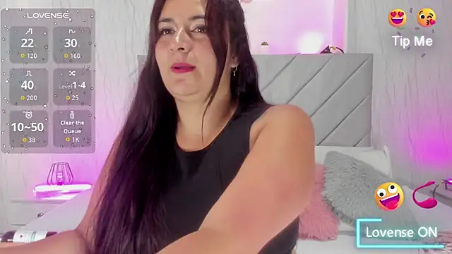 Snapshot of Victoria_Guzman chatting on December 18, 2025, 4:22 pm Victoria Guzman online show from December 18, 2025, 4:22 pm